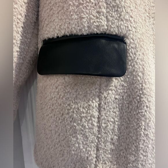 NWT WeWoreWhat Faux fur Sherpa blazer with front pockets size Medium women's - Picture 5 of 16